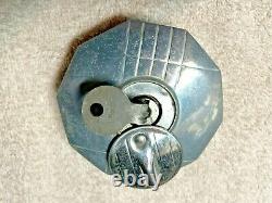 Gas Cap Locking Vintage Finned WITH KEY Car Truck Antique NEW OLD STOCK +LOOK+
