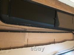 Leer truck cap 100XL side windows with 50/50 sliders/ screen $375 (obo) qty 2