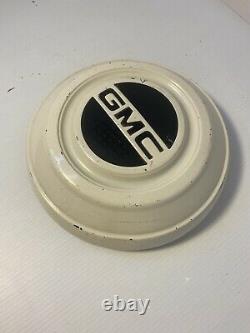 NOS 1967 GMC Dog Dish HUBCAP C15 Pickup Truck Painted 67 Hub Cap