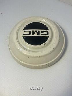 NOS 1967 GMC Dog Dish HUBCAP C15 Pickup Truck Painted 67 Hub Cap