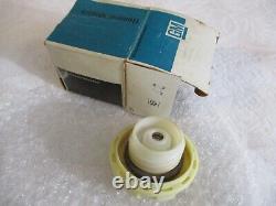 NOS 79-84 GMC CK Chevy pick up truck original GM white FUEL GAS CAP Jimmy Blazer