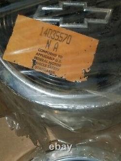 NOS GM 1984-91 Chevy HUBCAPS Set OF 4 Truck Van 10 1/2 S10 Astro Hub Caps B35