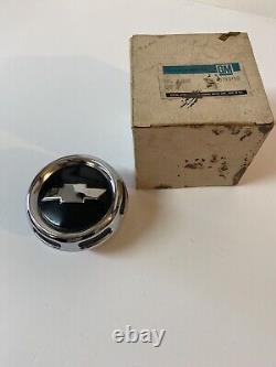 NOS Mint 1957 1958 1959 Chevrolet Truck Horn Cap Cameo Suburban Panel All Truck