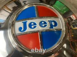 NOS Vintage Jeep Wagoneer Hub Cap Part 999871
