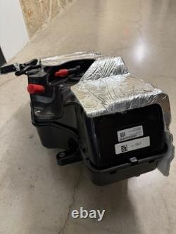 New 2024 2025 Sierra Silverado 2500 3500 Def Tank & Pump Exhaust Fluid Tank