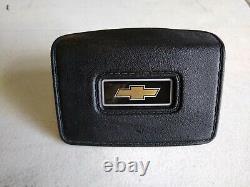 Nos Gm 78-87 Chevy Chevrolet Truck Van Steering Wheel Horn Button Cap 17987489